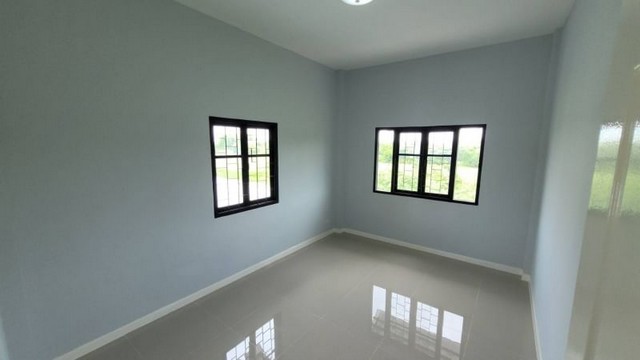 ขายบ้านปิยวรารมย์  รีโนเวทใหม่หมด ใกล้รถไฟสายสีม่วง ใกล้เซ็นทรัลเวสต์เกต บรรยากาศดี สงบมาก ปลอดภัย ถูกสุดในโครงการ กู้ฟรี โอนฟรี นนทบุรี